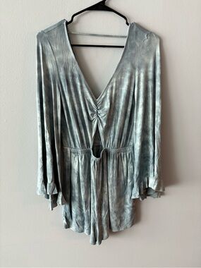 American Eagle Outfitters Grey V-Neck Romper